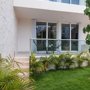 Apartment Ground Level Garden At South By Tao Santamar, Akumal