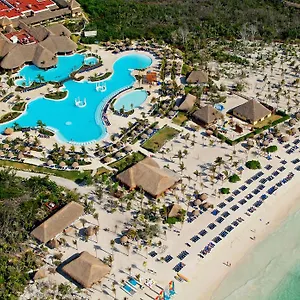 Grand Palladium White & Akumal